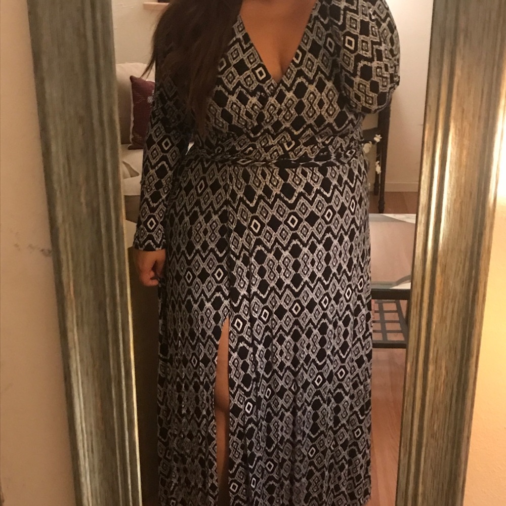 Maxi casual/formal dress with high slit size 2x