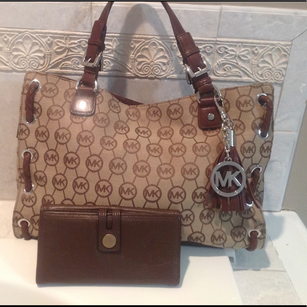 Harness Carryall Luggage leather Wallet