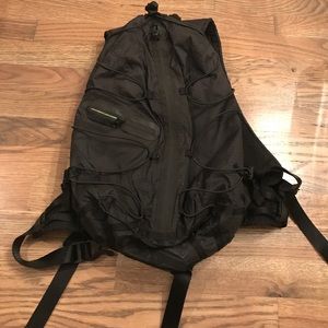 lululemon running backpack