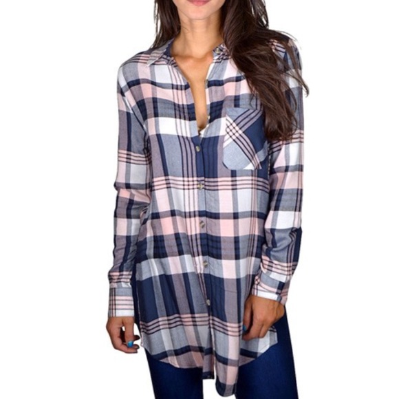 🚨1 LEFT! Plaid Split Sides Tunic Top - Picture 3 of 3