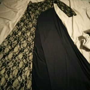 Black Ladies Large Formal Gown With Front Split