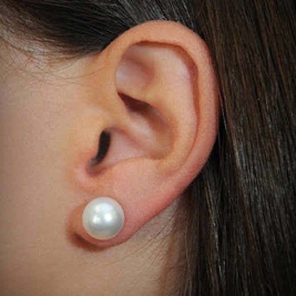 14k Yellow Gold 10mm White Pearl Stud Earrings - Picture 2 of 5