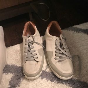 Great condition Aldo sneaker