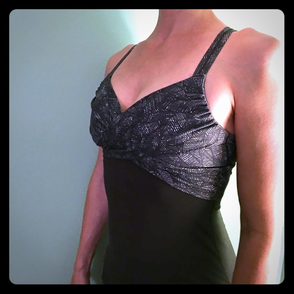 Lululemon women's yoga top