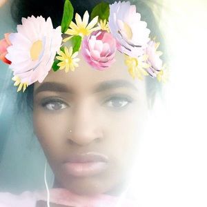 Meet your Posher, Jashona