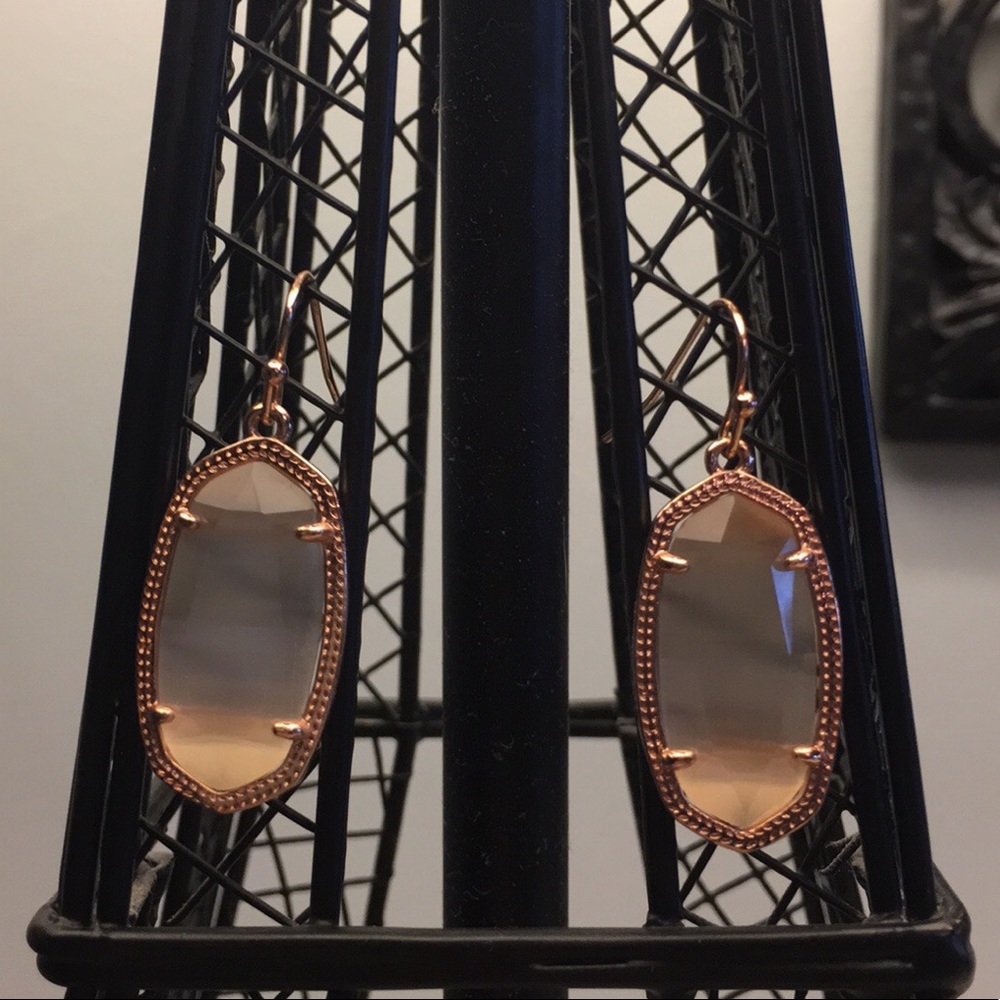 SOLD!!! Kendra Scott Dani Earrings