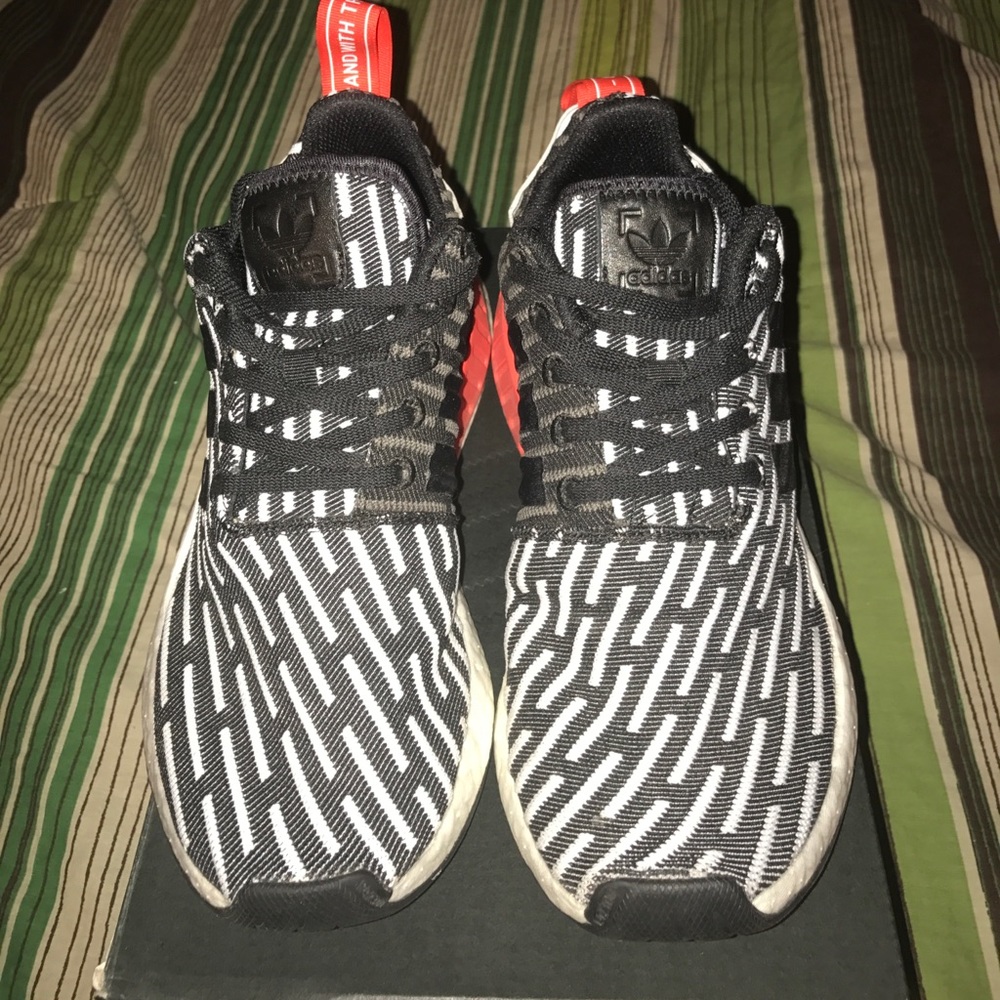 Adidas NMD R2