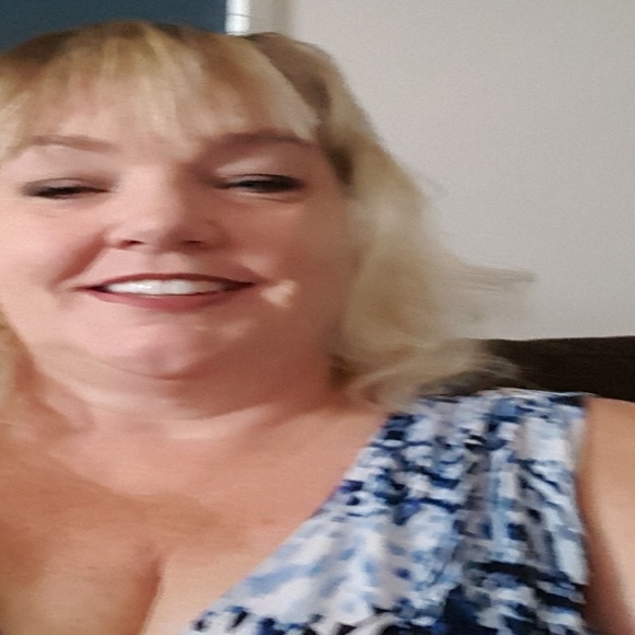 Meet your Posher, Sheri - Picture 2 of 5