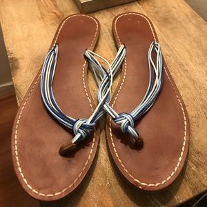 Gap sandal