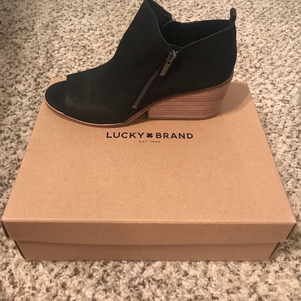 Lucky Brand Sinzeria Sandal Booties