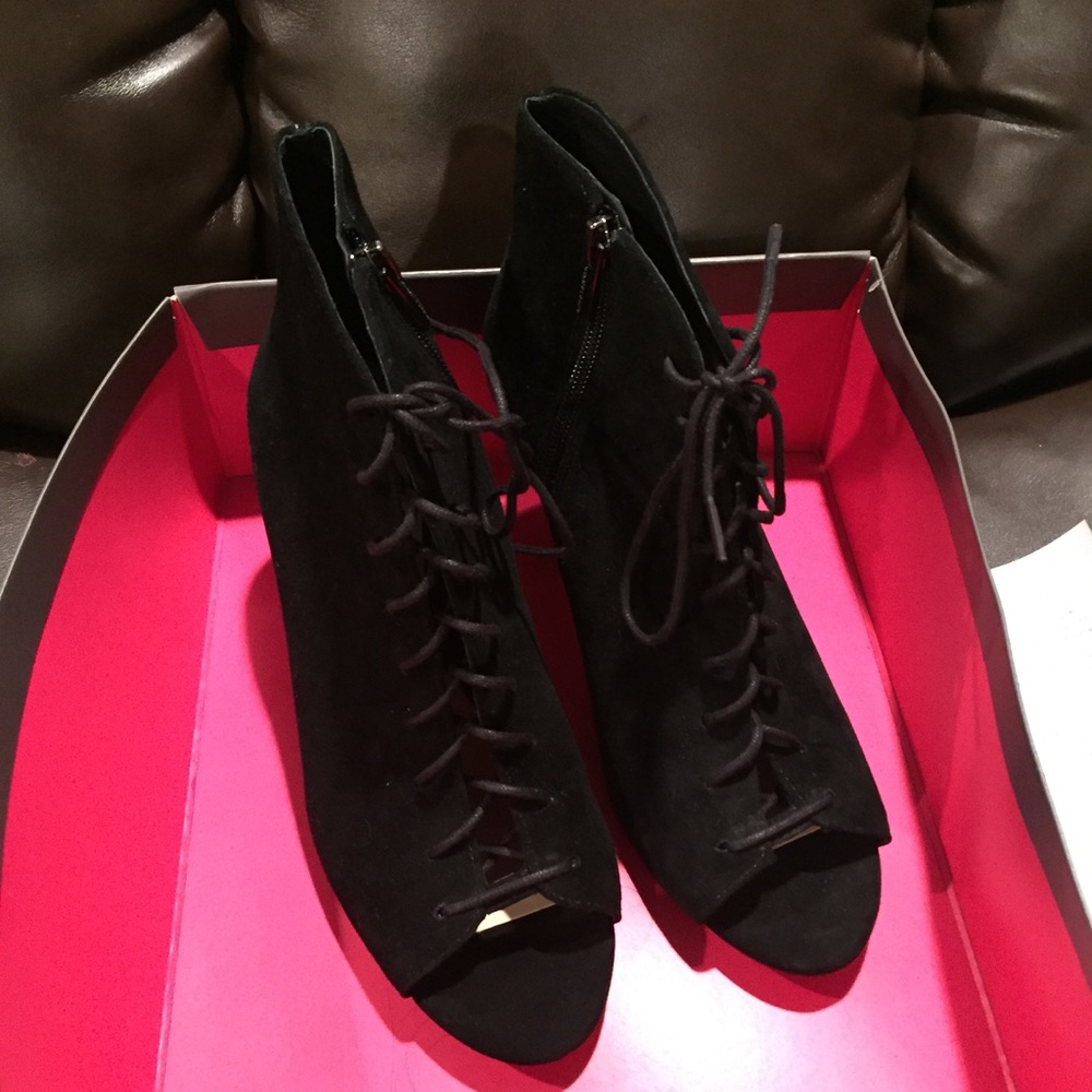 Vince Camuto lace up booties peep toe "ELISHA"