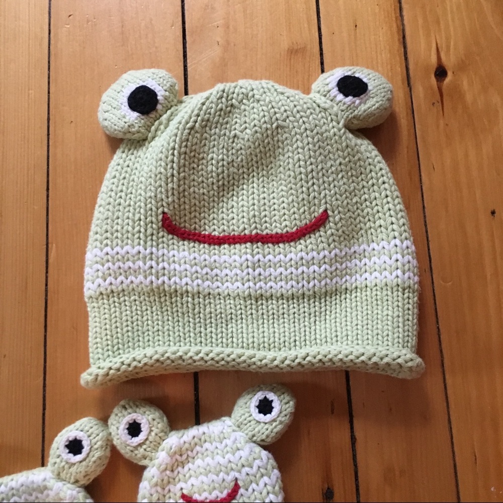 Frog Knit Hat & Mitten Set