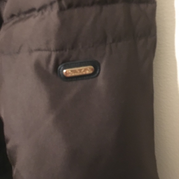 Jacket - Picture 5 of 6