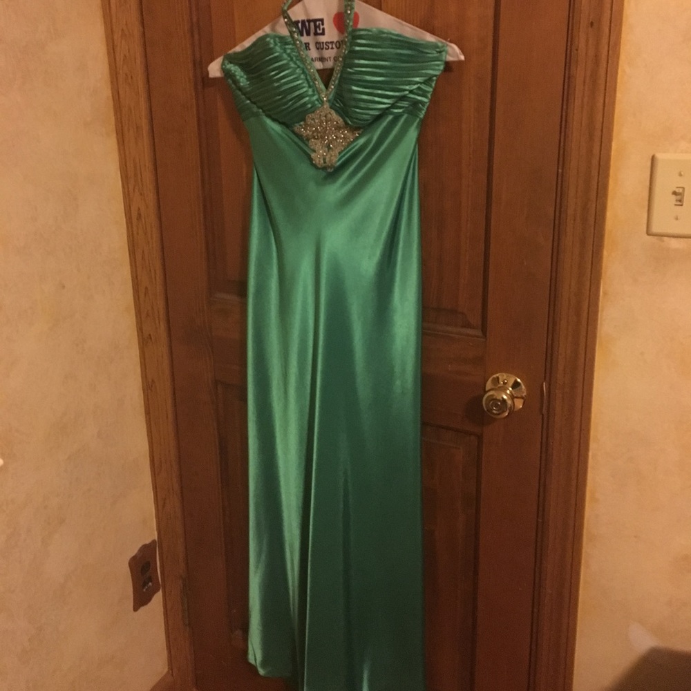Prom Dress - Picture 4 of 6