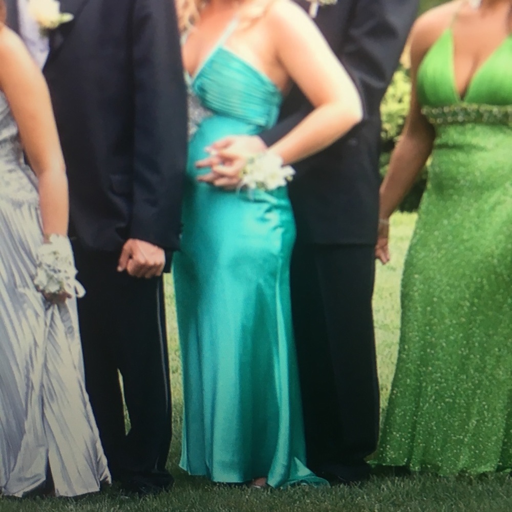 Prom Dress - Picture 2 of 6