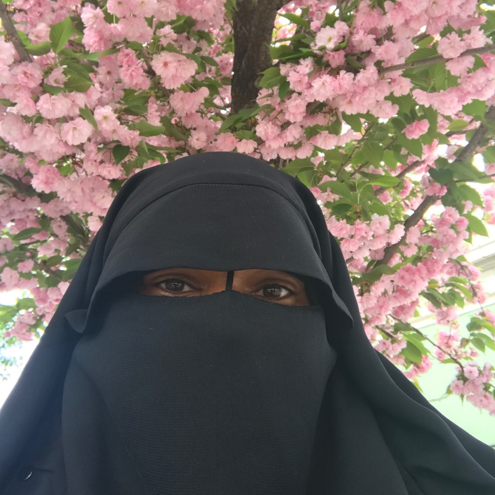 Meet your Posher, Sadiyya