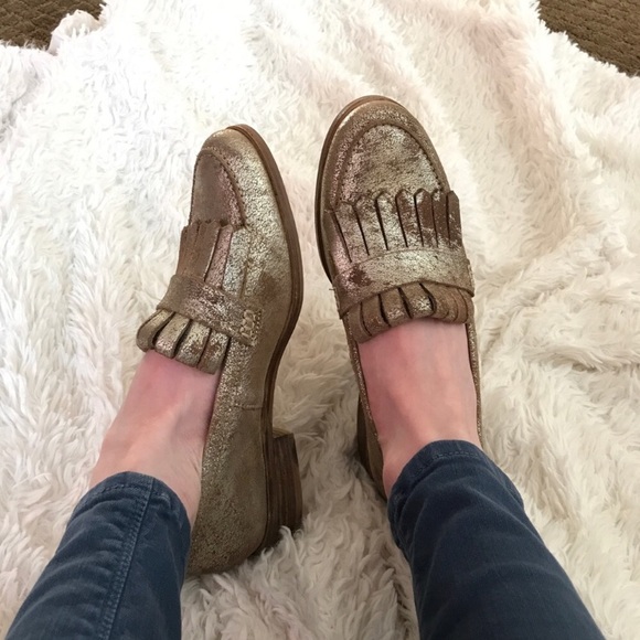 ✨NWOT✨SEYCHELLES Metallic Bevy Kiltie Loafers  - Picture 4 of 7