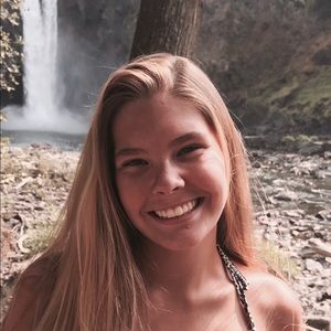 Meet your Posher, Emma