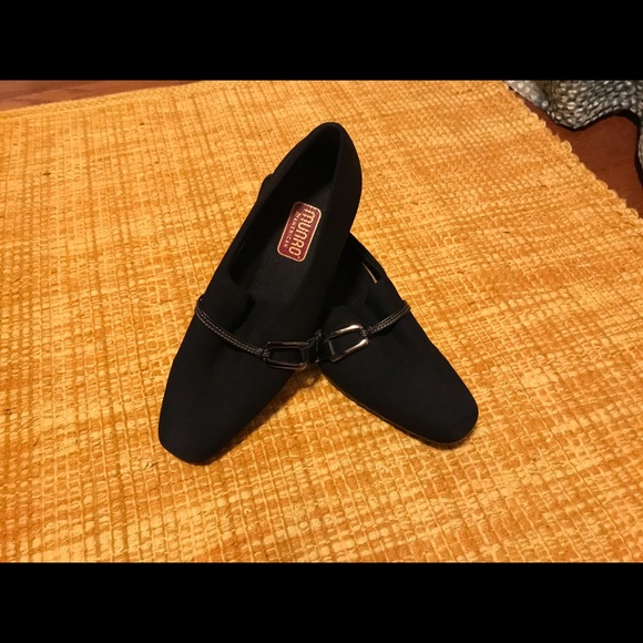 Barely Worn! Munro American black Cindi shoes - Picture 1 of 6