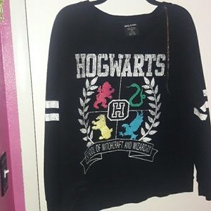 Black Hogwarts sweater
