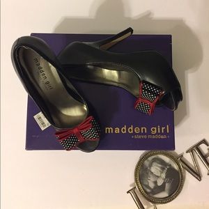 Steve Madden Luckkie Black Heels