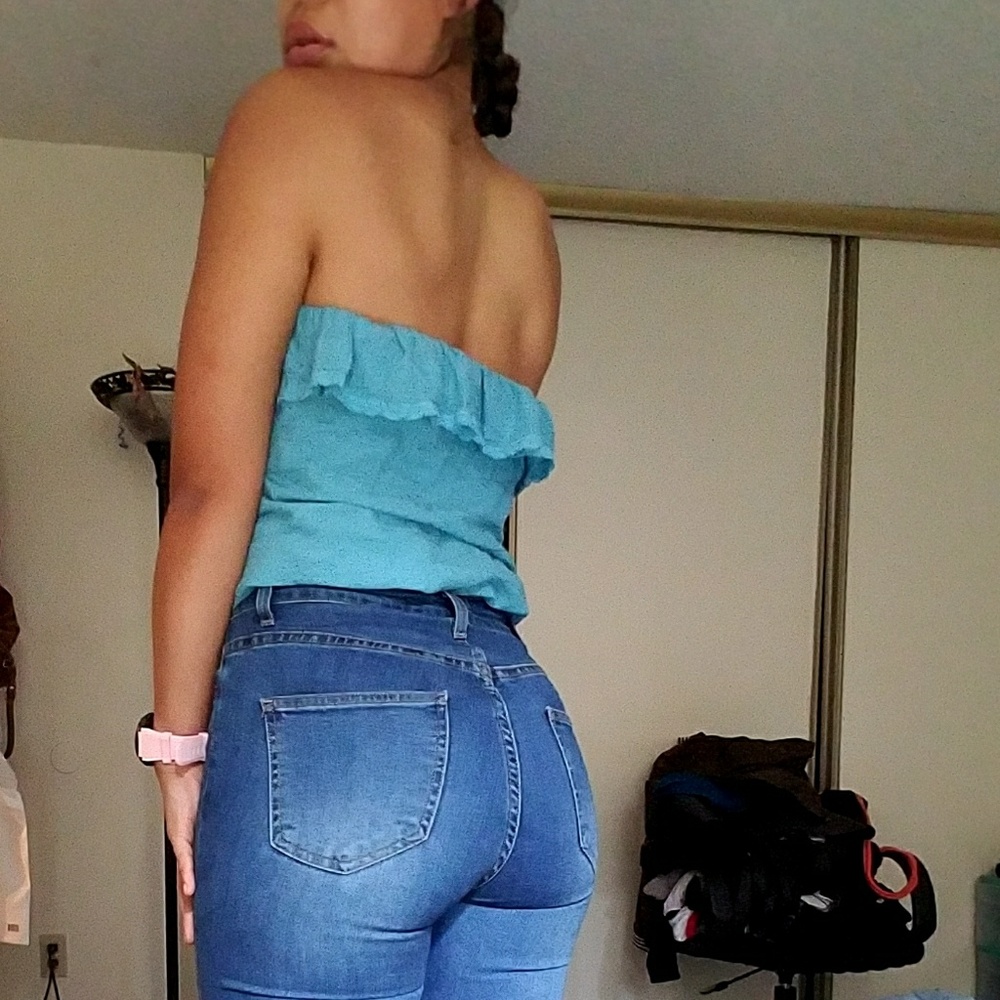 Top - Picture 2 of 2