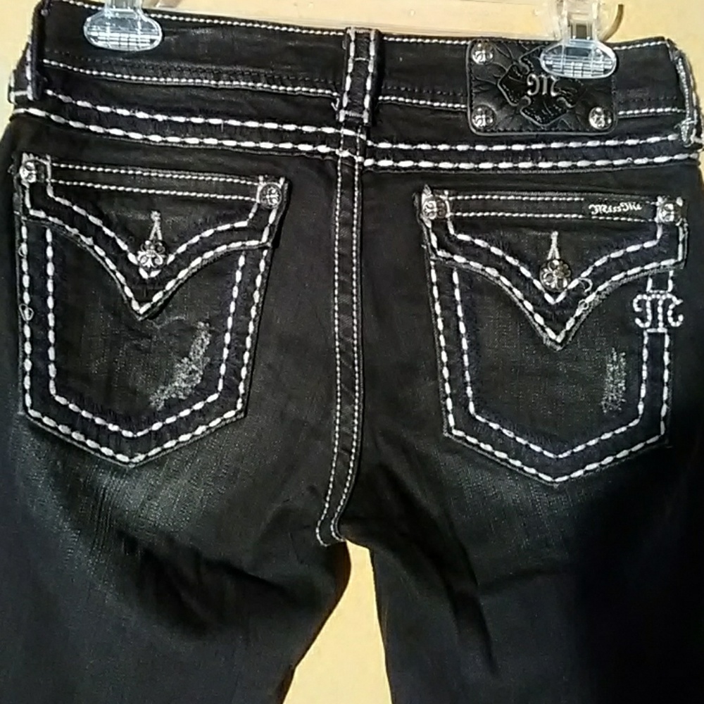 ***SOLD****Miss Me Black Skinny Jeans - Picture 3 of 8