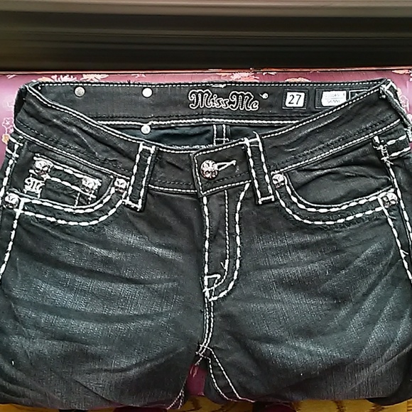 ***SOLD****Miss Me Black Skinny Jeans - Picture 6 of 8