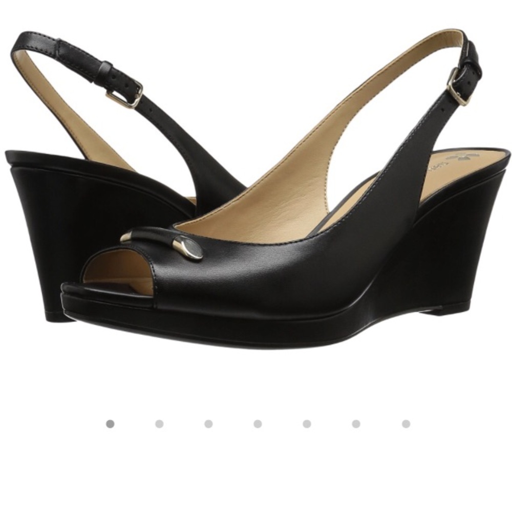 NWT Slingback wedge
