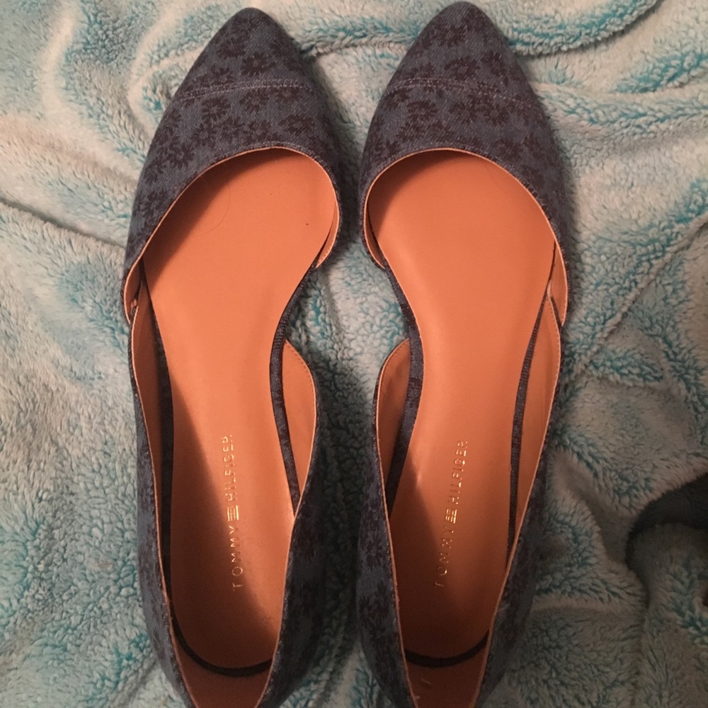 Tommy Hilfiger flats