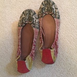Lucky brand flats hardly worn