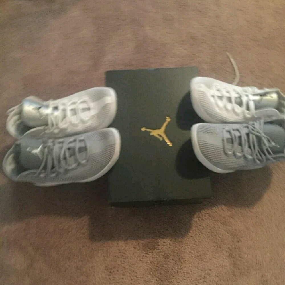 Bundle of JORDANS
