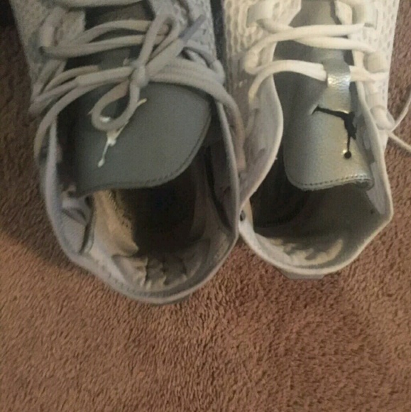 Bundle of JORDANS - Picture 3 of 3