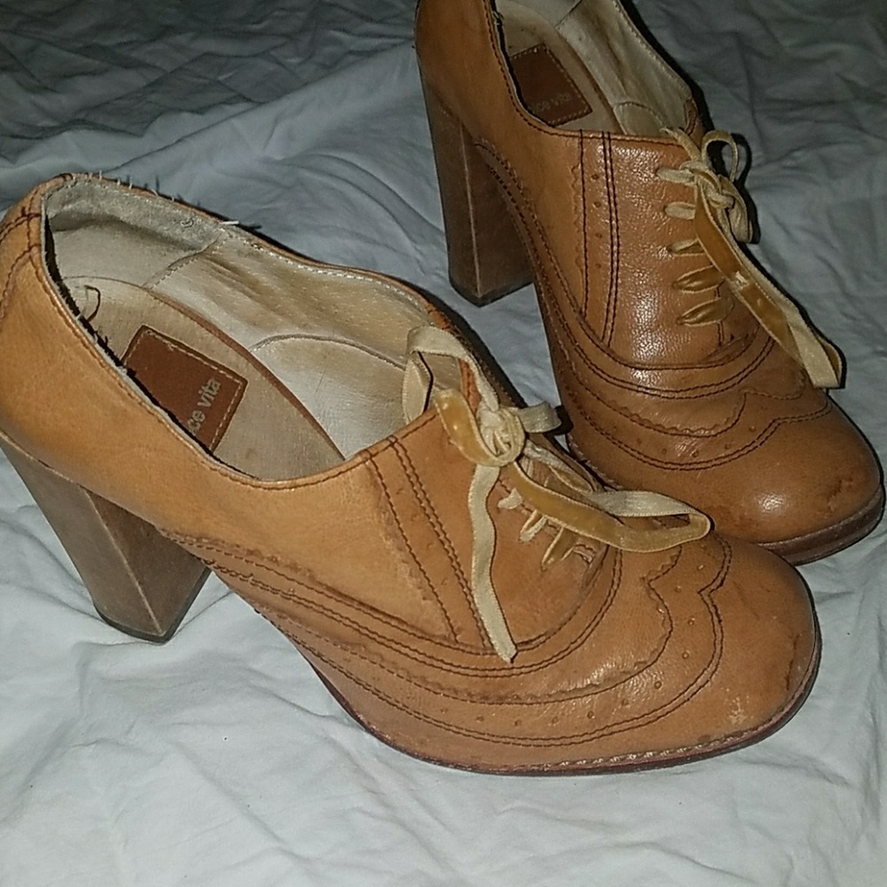 Dolce Vite Oxford Pumps, lace up, size 6 leather