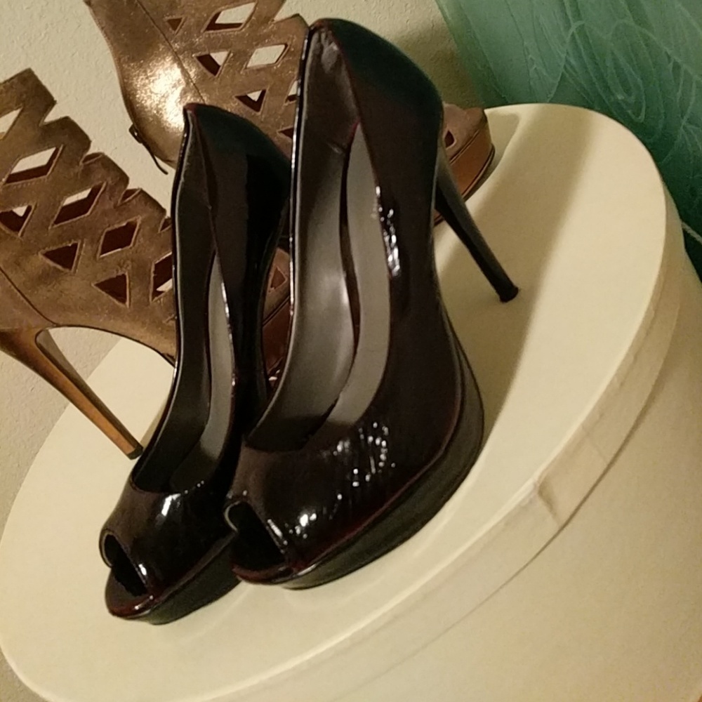 Wine colored heels pumps