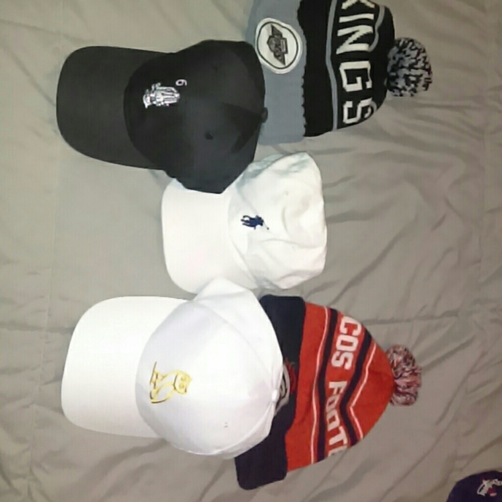 Bundle of hats