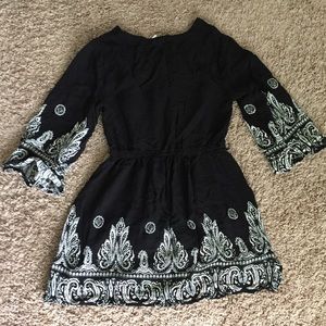 Black top with white pattern