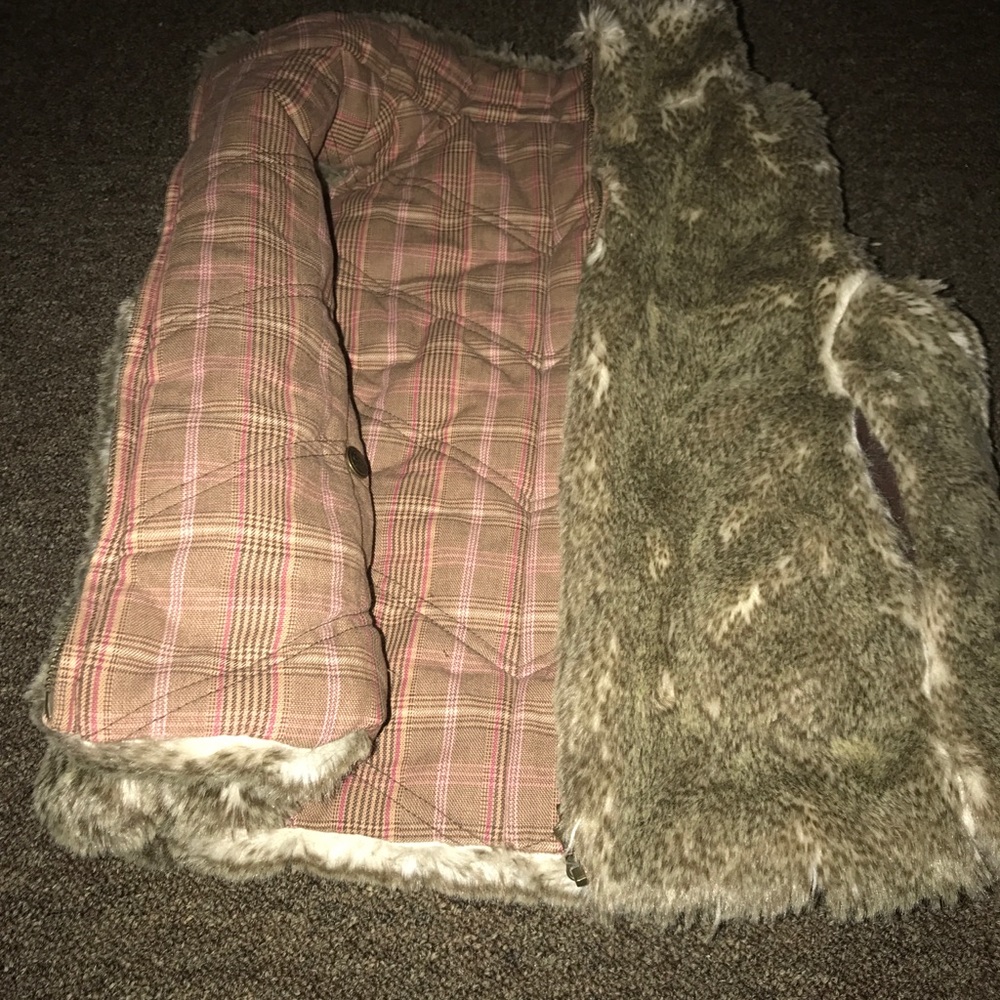 Girls GAP Reversible Vest w Faux Fur