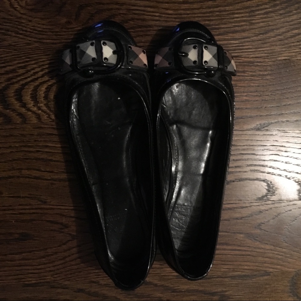 Burberry patent flats