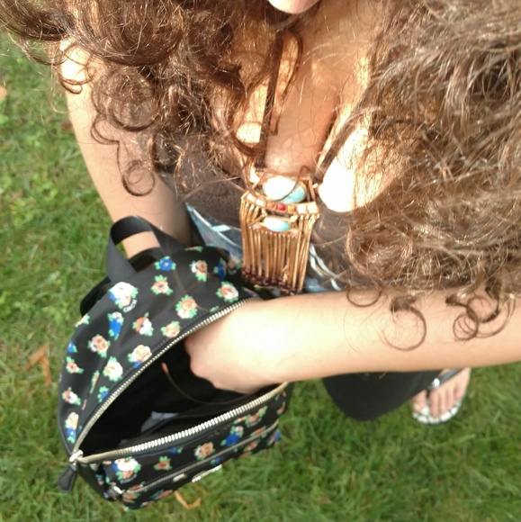 NWT coach floral backpack-FREE bracelet included! - Picture 6 of 8