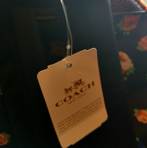 NWT coach floral backpack-FREE bracelet included! - Picture 7 of 8