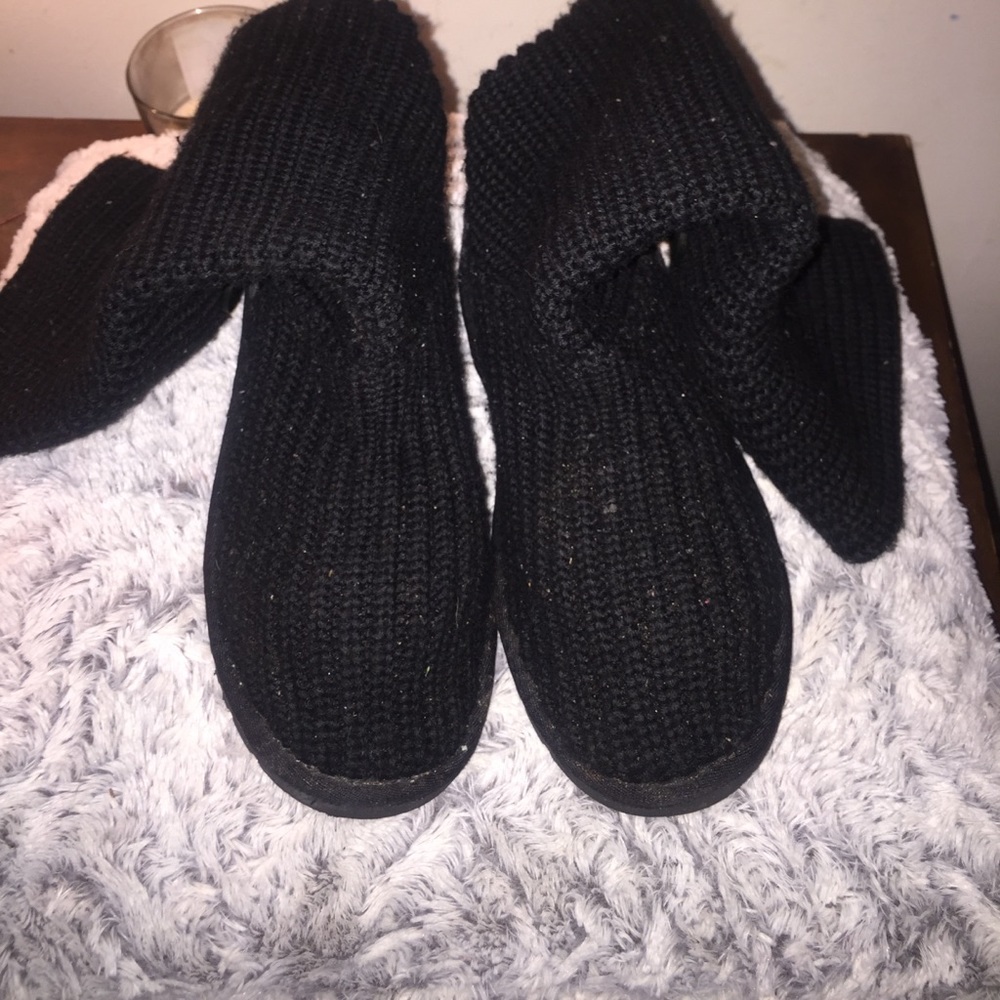 UGG SWEATER BOOTS🖤