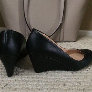 Jessica Simpson Black Wedges Size 6.5