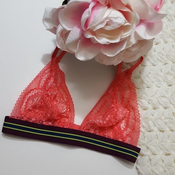 Victoria's Secret Other - New! Victoria's Secret lace bralette! XS