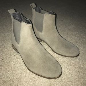 Urban Outfitters Chelsea Boots