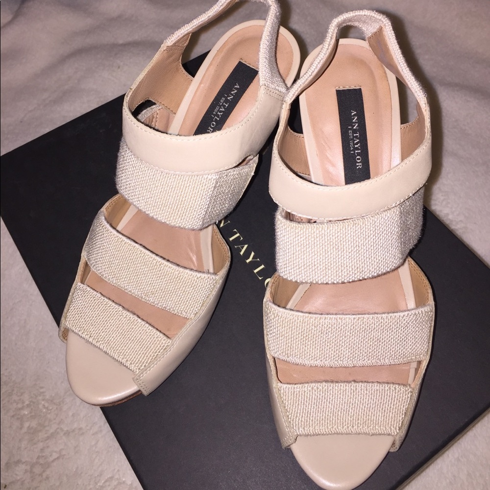 Ann Taylor Reid stretch canvas heels