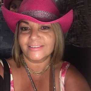 Meet your Posher, Mildred