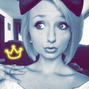 Meet your Posher, Hayley