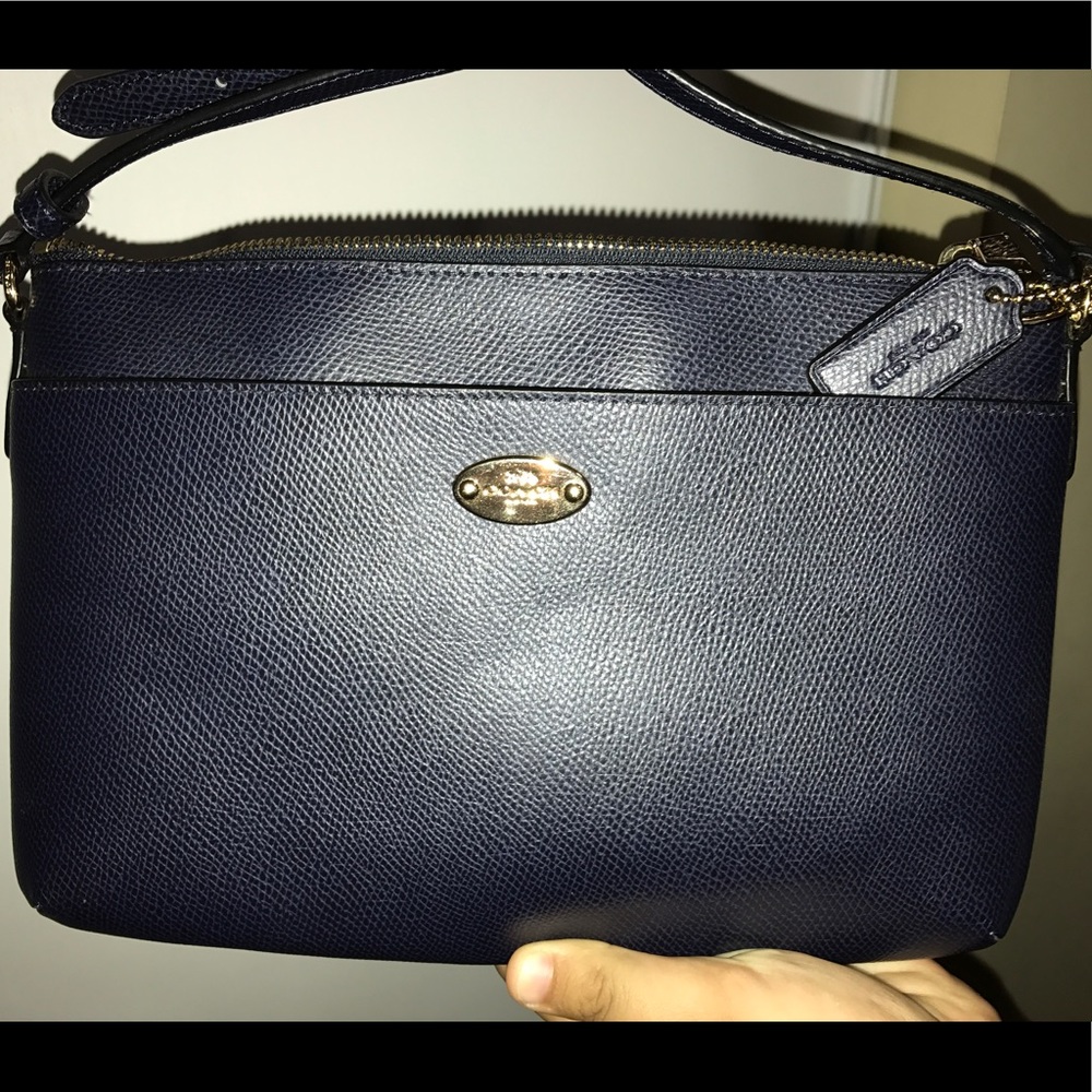 Coach shoulder Purse 👛 💝