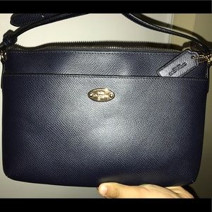 Coach shoulder Purse 👛 💝